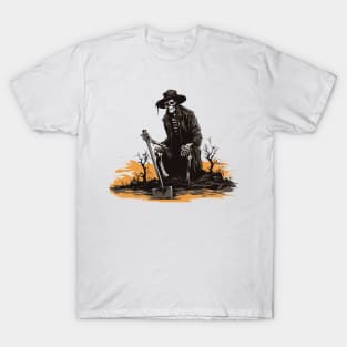 Creepy Skeleton Gravedigger - Halloween Gift For Gravedigger T-Shirt